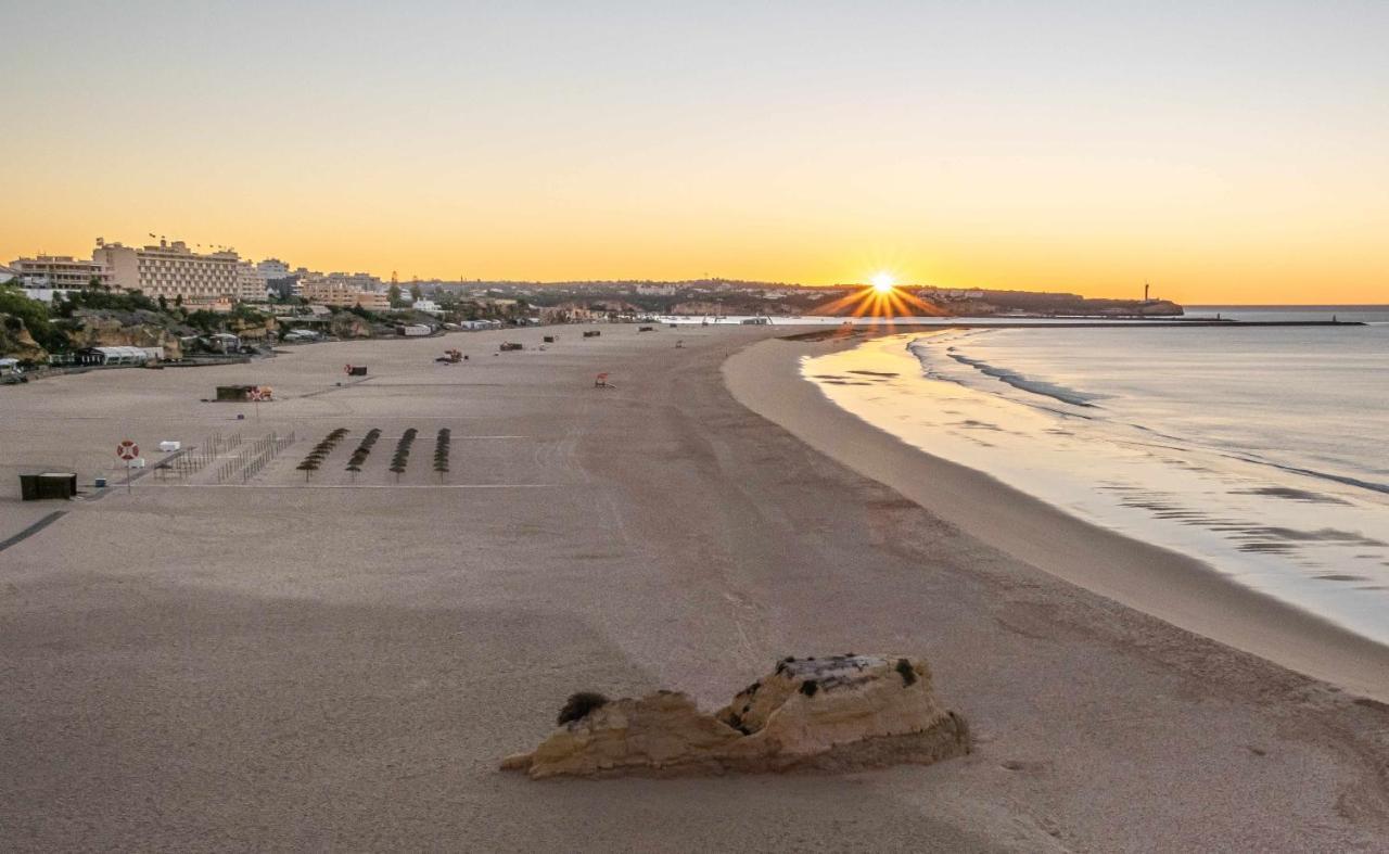 Apartamentos Torre Da Rocha Frente Ao Mar Portimão Dış mekan fotoğraf